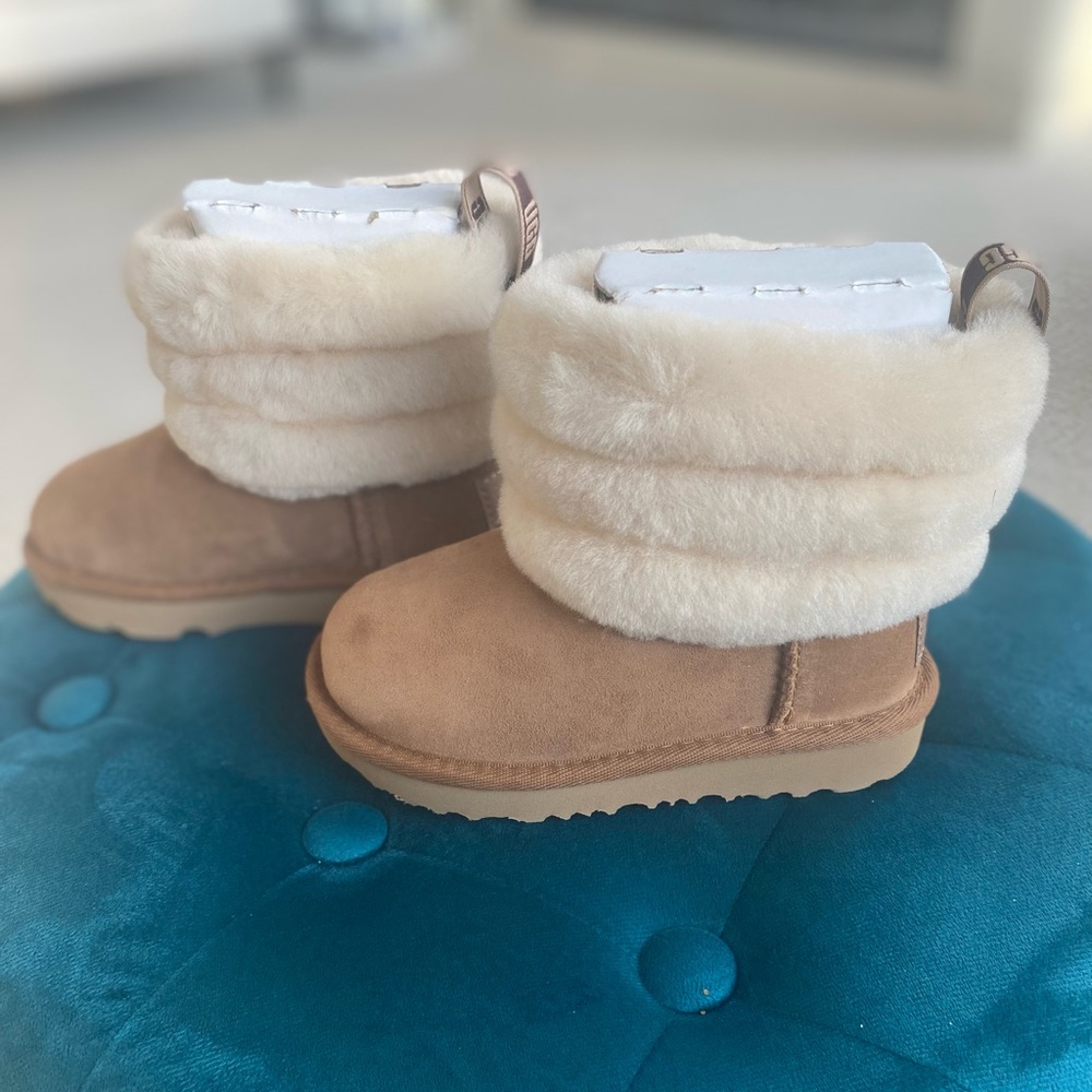 New in box Fur Chestnut UGG Boots - Girls 8T